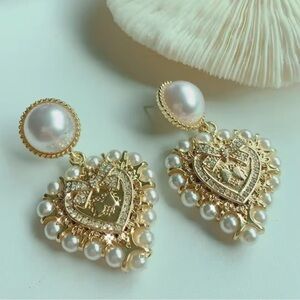 Baroque Pearl Heart Gold Earrings